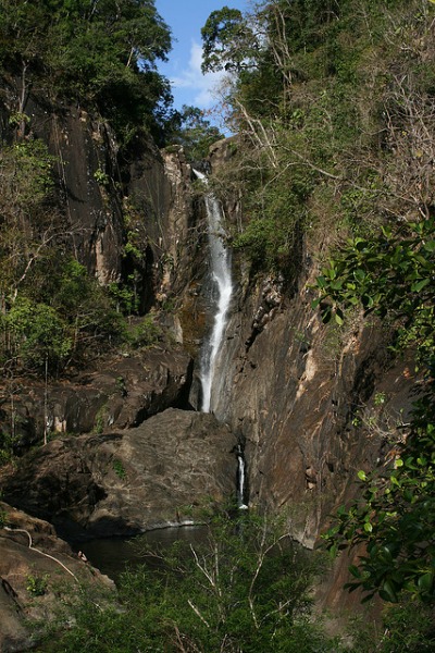 klong_plu_waterfall_ko_chang_thailand